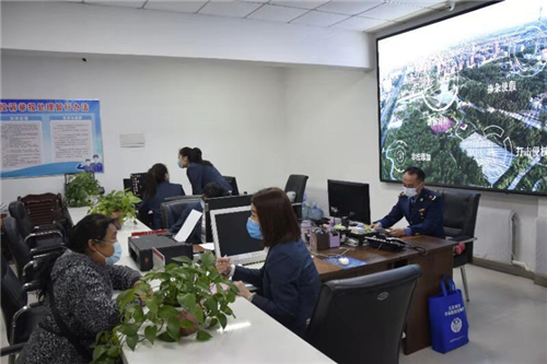 吉林省公主岭市集中销毁假劣商品200余件标值20多万元
