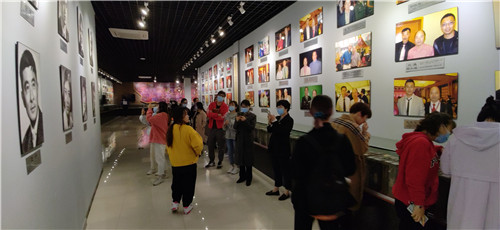 浙江财经大学东方学院开展“看红色电影 学鲜活党史”主题党日活动