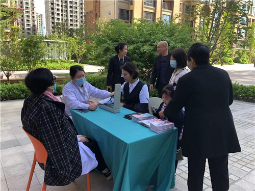 河北唐山尚安社区开展“志愿服务进社区 义诊活动暖人心”活动