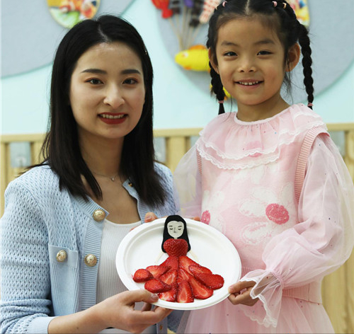 河北唐山丰润区第二幼儿园开展“感恩母亲”主题活动