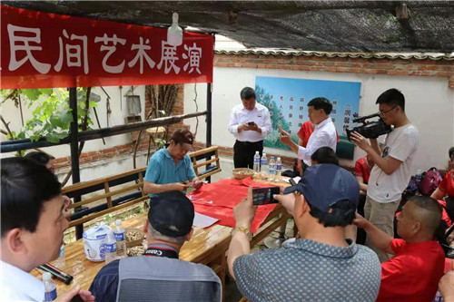 唐山丰润石各庄镇四户村冀东民俗院举办“冀东民间艺术展演”活动
