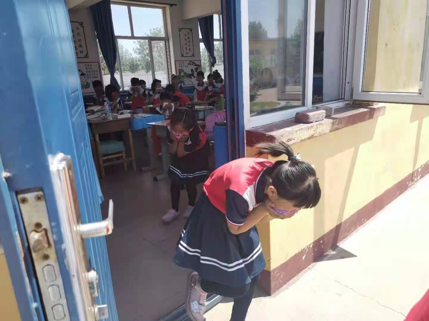 河北滦州董庄子小学组织消防安全培训活动