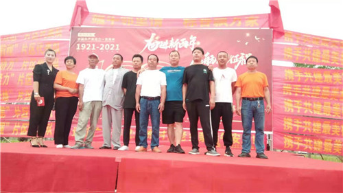 河北雄县板东乡举办“端午邻里情 粽香飘万家”文艺演出活动