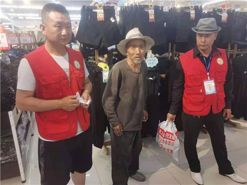 "携手相助 让爱团聚 爱心传递″活动在宁夏中宁县富康广场举办