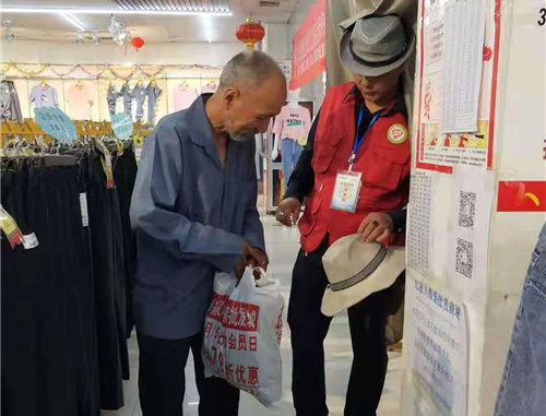 "携手相助 让爱团聚 爱心传递″活动在宁夏中宁县富康广场举办