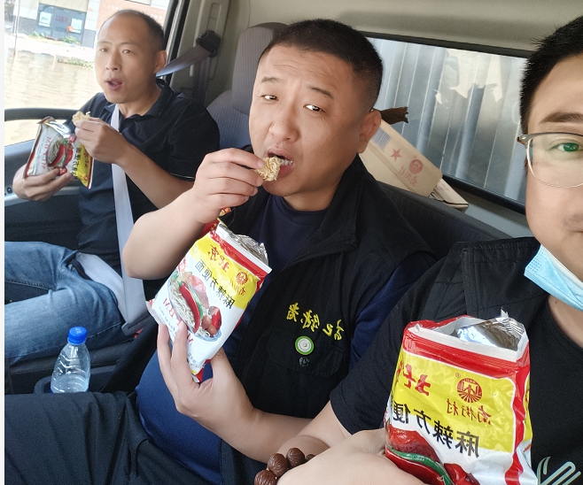 驰援灾区，风雨共担 中国公益记录者在线联合上蔡爱心企业支援抗洪