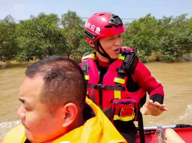 郓城陆航应急救援促进中心：河南洪涝灾害救援记录